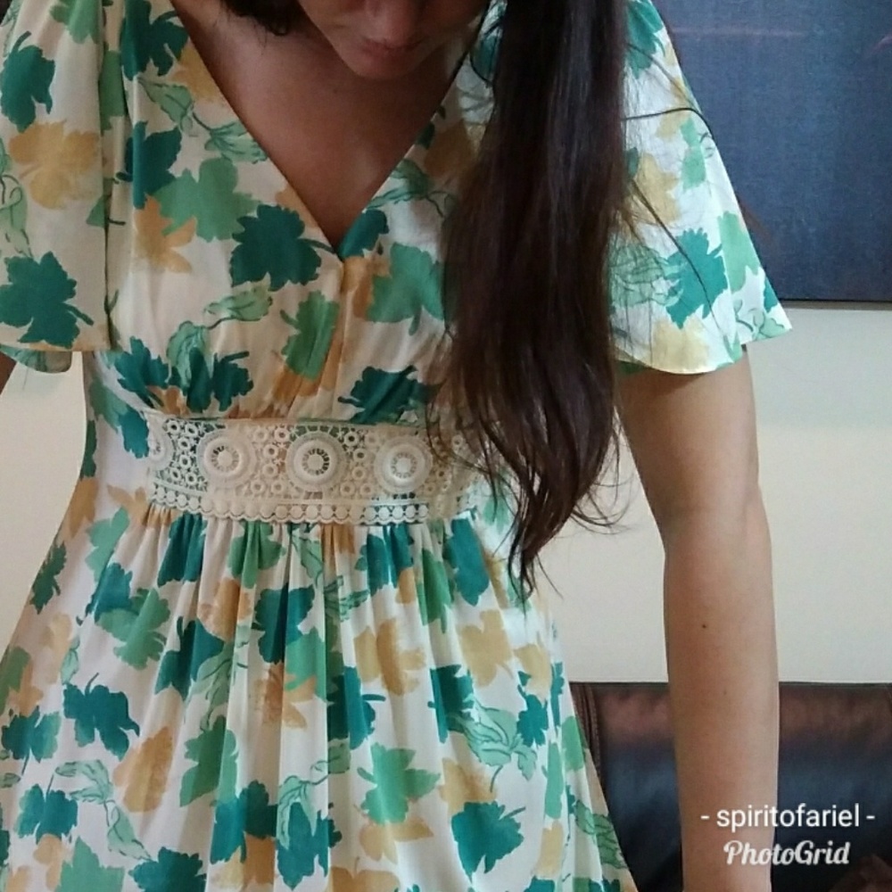 70s flutter sleeve print maxi dress - Picture 2 of 4